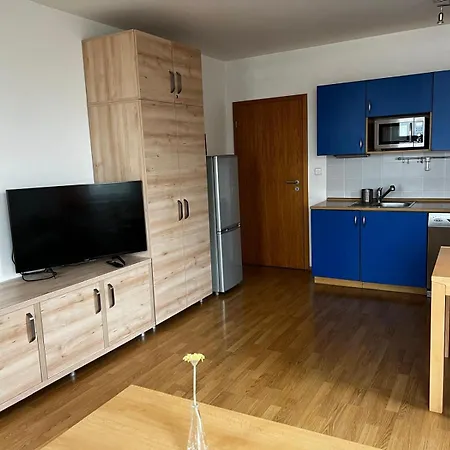 Salomon Apartman *